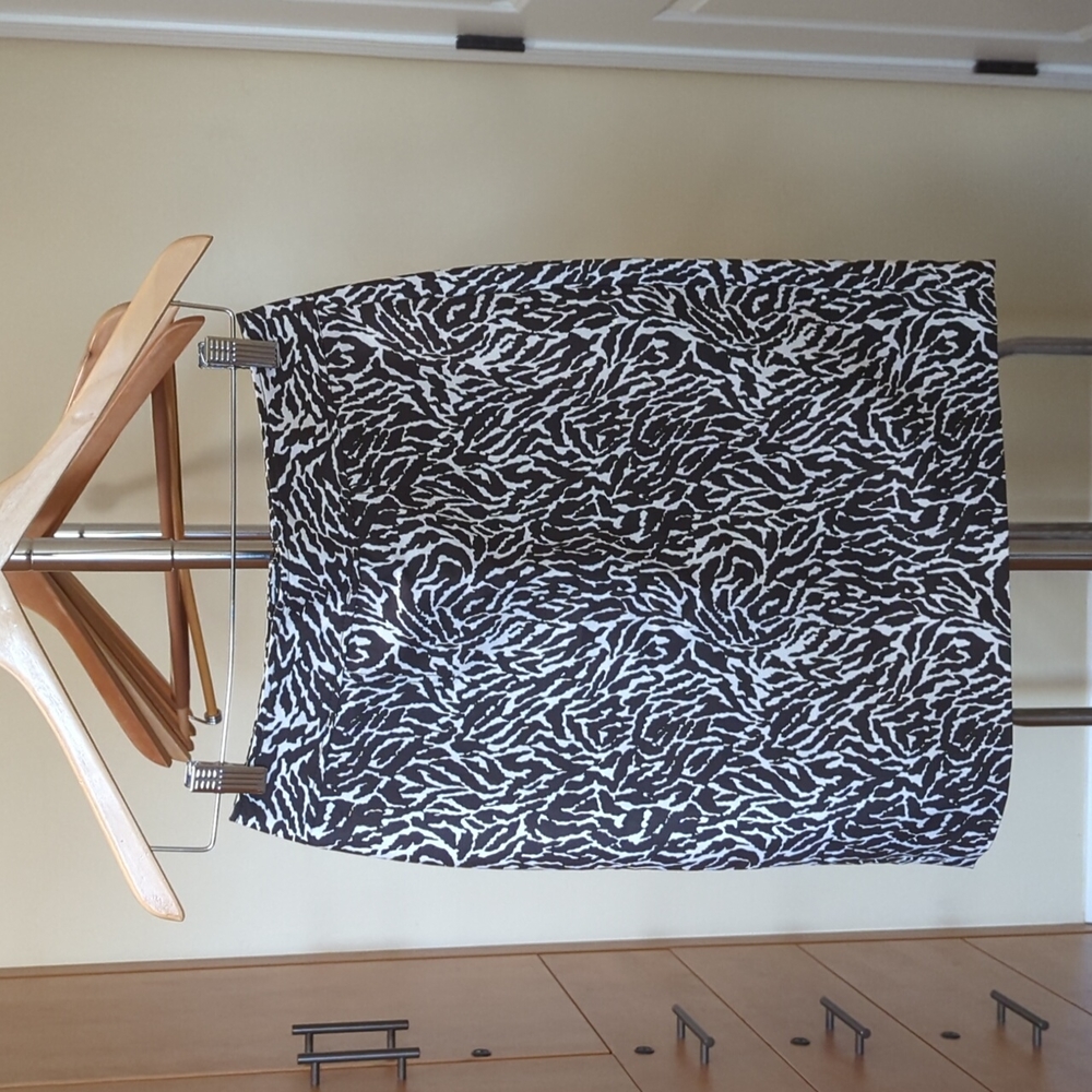 LOFT Cotton and Silk Brown Animal Print Pencil Skirt Size 0P